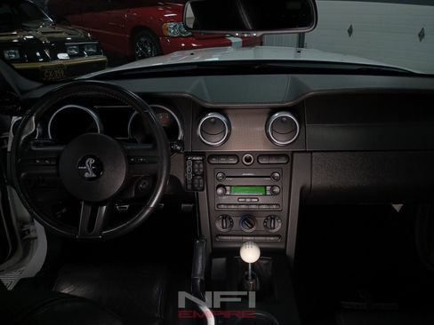 Used 2007 Ford Mustang Shelby GT500 RWD image 36