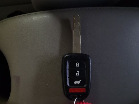 Used 2016 Honda HR-V LX image 32