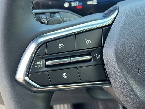 New 2026 Chevrolet Equinox LT w/ Convenience Package II image 24