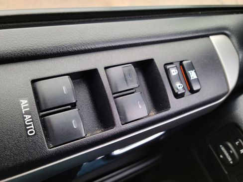 Used 2018 Toyota 4Runner SR5 image 15