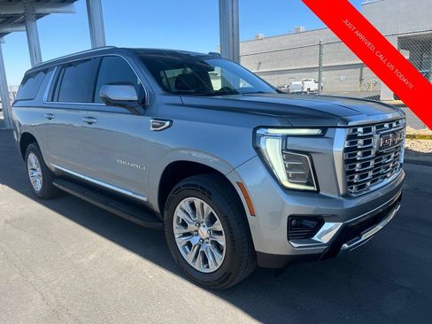 Used 2025 GMC Yukon XL Denali AWD/4WD image 1