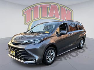 Certified 2024 Toyota Sienna XLE video 1