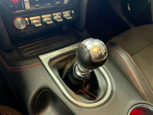 Used 2019 Ford Mustang GT Premium w/ Equipment Group 401A image 17