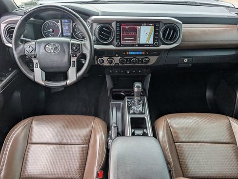 Used 2020 Toyota Tacoma Limited AWD/4WD image 10
