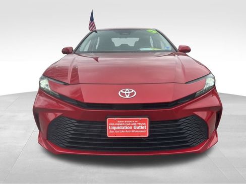 Used 2025 Toyota Camry LE image 2