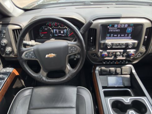 Used 2018 Chevrolet Silverado 2500 High Country w/ Duramax Plus Package AWD/4WD image 12