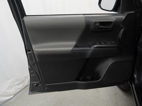 Used 2023 Toyota Tacoma SR AWD/4WD image 40