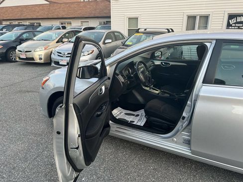 Used 2015 Nissan Sentra SV w/ Navigation Package image 19