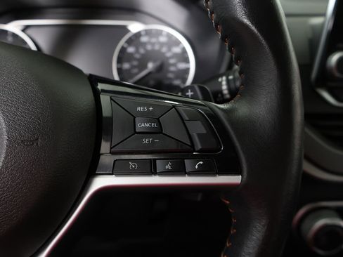 Used 2025 Nissan Altima 2.5 SR FWD image 38