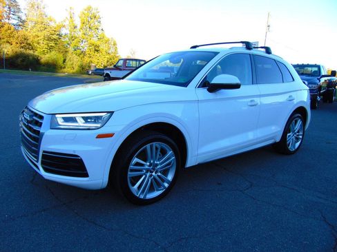 Used 2018 Audi Q5 2.0T Premium Plus w/ Premium Plus Package image 29