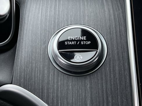 Certified 2024 Mercedes-Benz GLC 300 4MATIC image 31