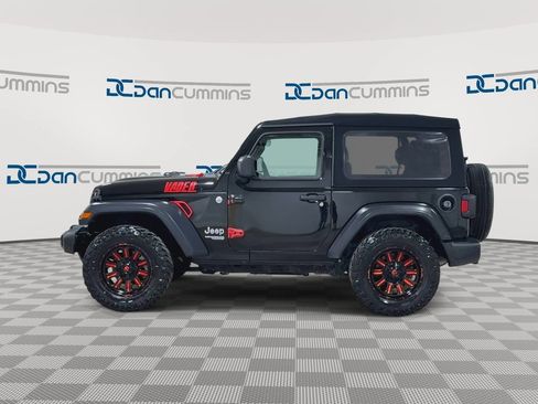 Used 2019 Jeep Wrangler Sport AWD/4WD image 5