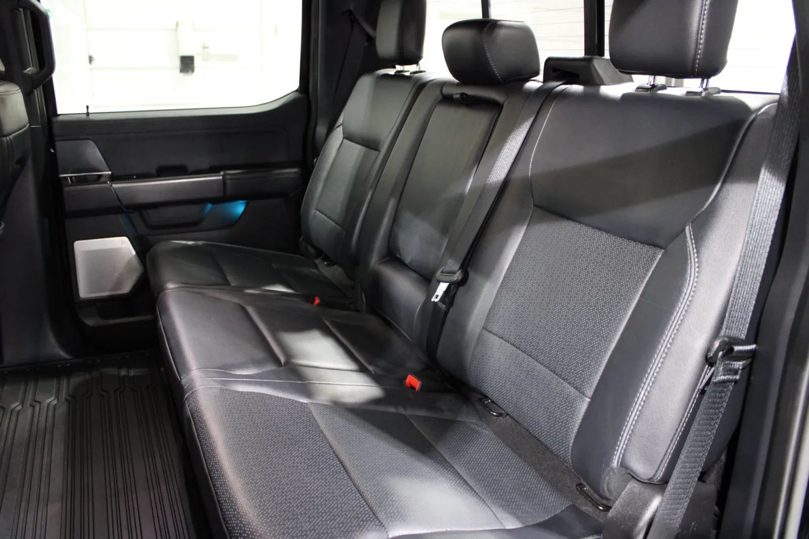 Used 2024 Ford F150 Lariat w/ Equipment Group 502A High AWD/4WD image 30