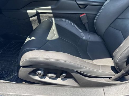 Used 2025 Chevrolet Corvette Stingray Preferred Conv w/ Battery Protection Package RWD image 21