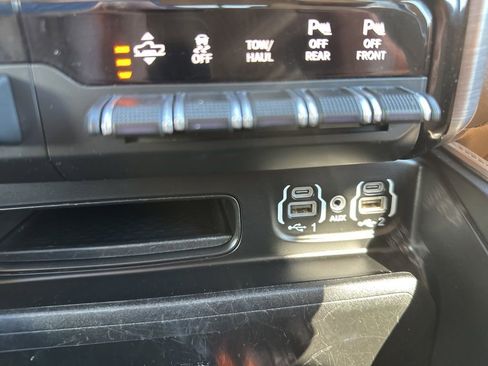 Used 2020 RAM 1500 Limited image 23