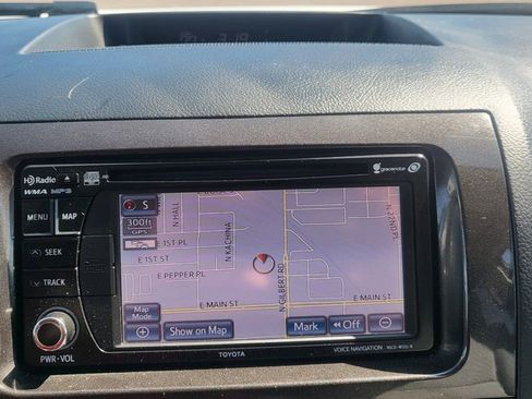 Used 2013 Toyota Tundra 4x4 Double Cab w/ SR5 Pkg image 32