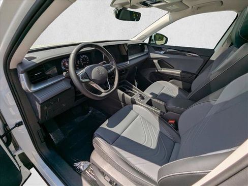 New 2026 Volkswagen Tiguan SE AWD/4WD image 13