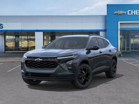New 2026 Chevrolet Trax LT w/ Driver Confidence Package FWD image 7