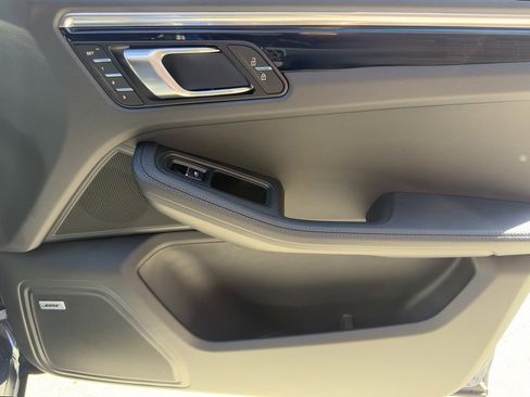 New 2026 Porsche Macan S image 21