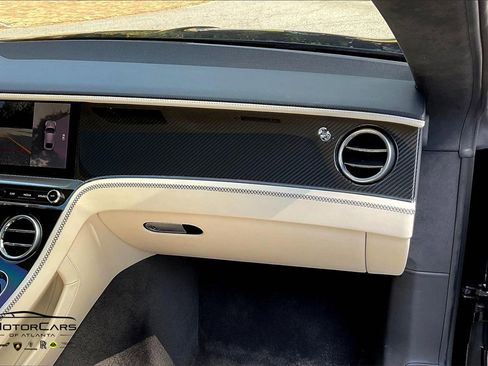 Used 2021 Bentley Continental GT image 15