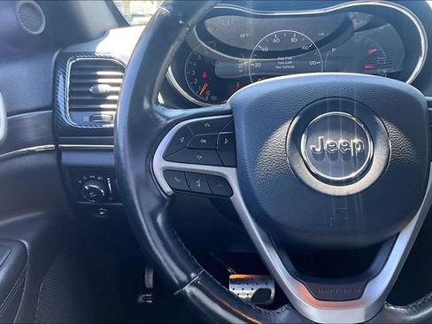Used 2019 Jeep Grand Cherokee Limited w/ Luxury Group II RWD image 18