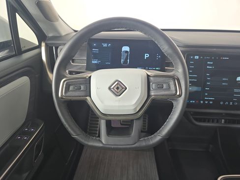 Used 2024 Rivian R1S Adventure AWD/4WD image 28