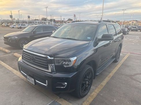 Used 2022 Toyota Sequoia TRD Sport image 3