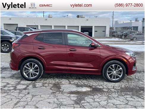 Used 2023 Buick Encore GX Select w/ Sport Touring Package image 2