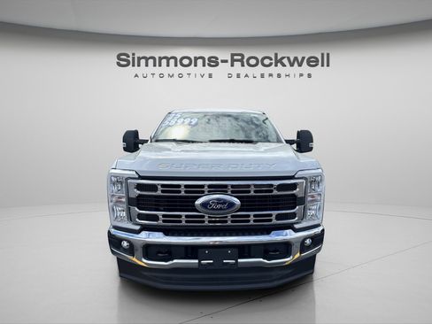 Used 2025 Ford F250 XLT w/ Snow Plow Prep Package AWD/4WD image 7