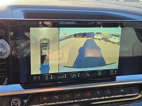 Used 2022 Chevrolet Silverado 1500 LTZ w/ Z71 Off-Road Package image 18