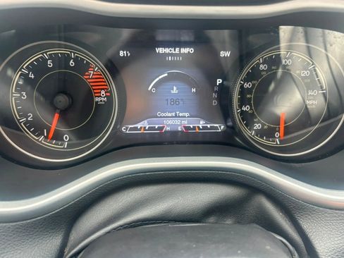 Used 2017 Jeep Cherokee Trailhawk AWD/4WD image 13