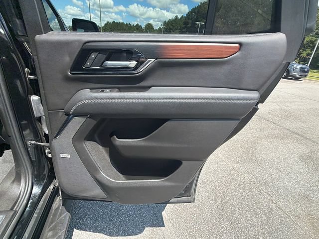 Used 2025 GMC Yukon Denali AWD/4WD image 16
