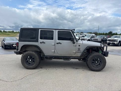 Used 2013 Jeep Wrangler Unlimited Sport AWD/4WD image 3
