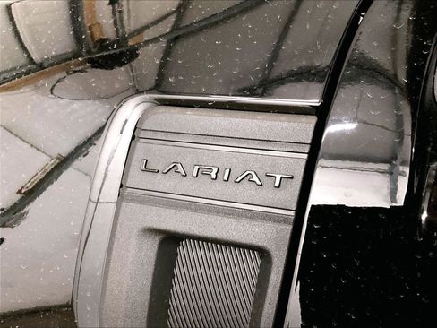 Used 2025 Ford Maverick Lariat w/ Black Appearance Package image 13