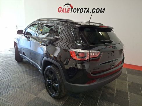 Used 2020 Jeep Compass Latitude image 10