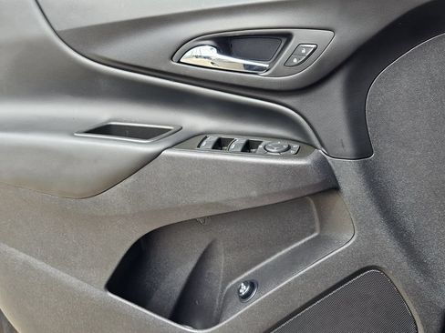 Used 2024 Chevrolet Equinox LT w/ LPO, Floor Liner Package FWD image 23