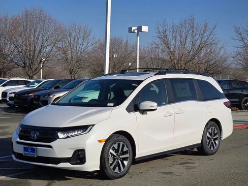 New 2026 Honda Odyssey EX-L image 8