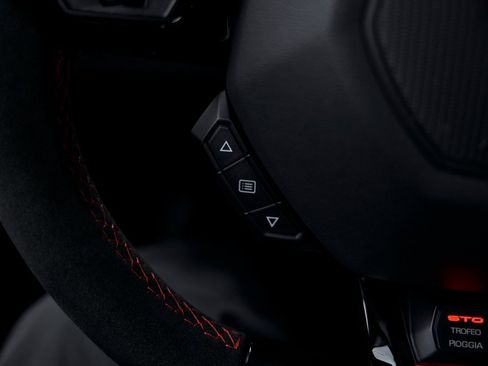 Used 2022 Lamborghini Huracan STO image 57