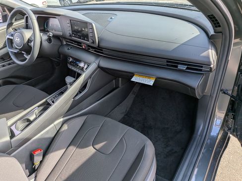 New 2026 Hyundai Elantra SEL Sport image 25