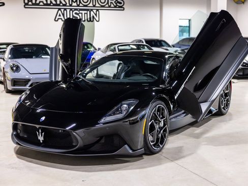 Used 2022 Maserati MC20 Coupe image 12