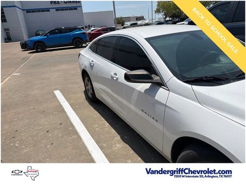 Used 2017 Chevrolet Malibu LS w/ LPO, Convenience Package 2 FWD image 5