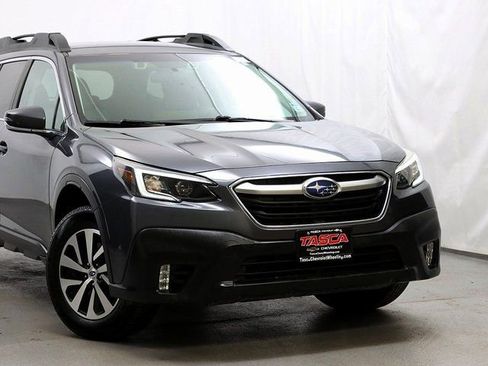 Used 2022 Subaru Outback Premium image 3