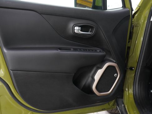 Used 2016 Jeep Renegade 75th Anniversary AWD/4WD image 18
