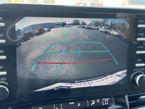 Used 2024 Toyota Sienna XLE image 11