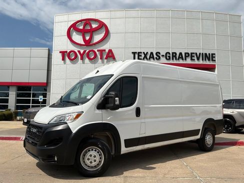 Used 2026 RAM ProMaster 2500 w/ Convenience Group FWD image 2