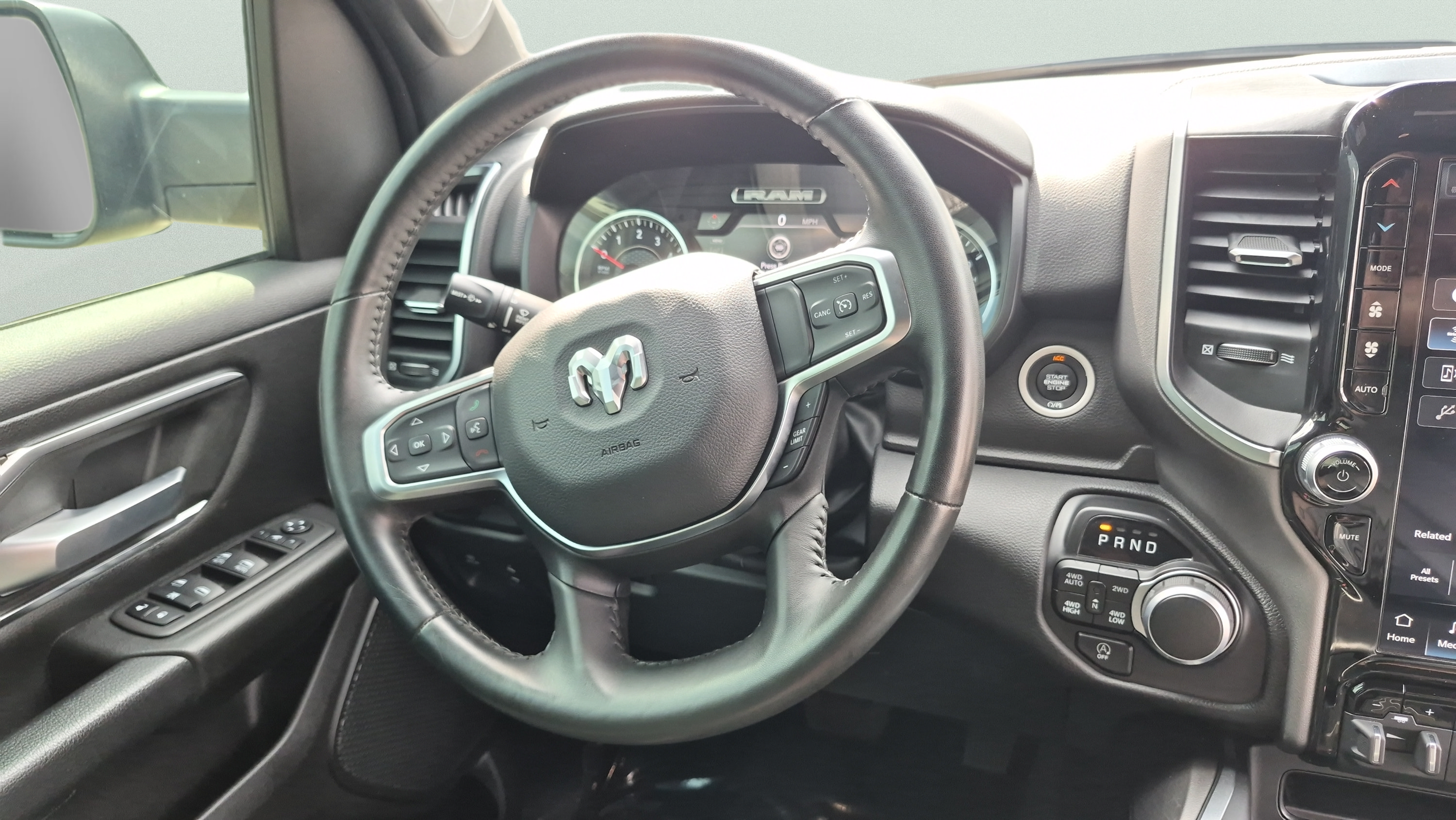 Used 2024 RAM 1500 Big Horn AWD/4WD image 21