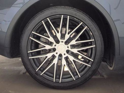 Used 2021 Tesla Model Y Long Range AWD/4WD image 9