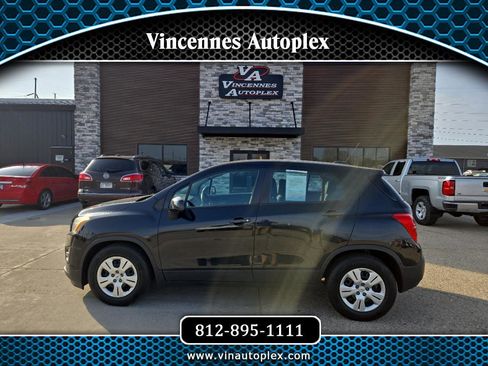 Used 2015 Chevrolet Trax LS image 1