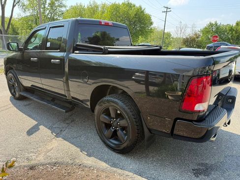 Used 2016 RAM 1500 Express w/ Black Ram 1500 Express Group AWD/4WD image 13