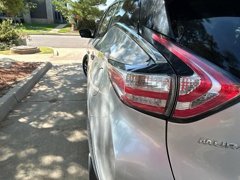 Used 2015 Nissan Murano SL w/ SL Technology Package FWD image 11